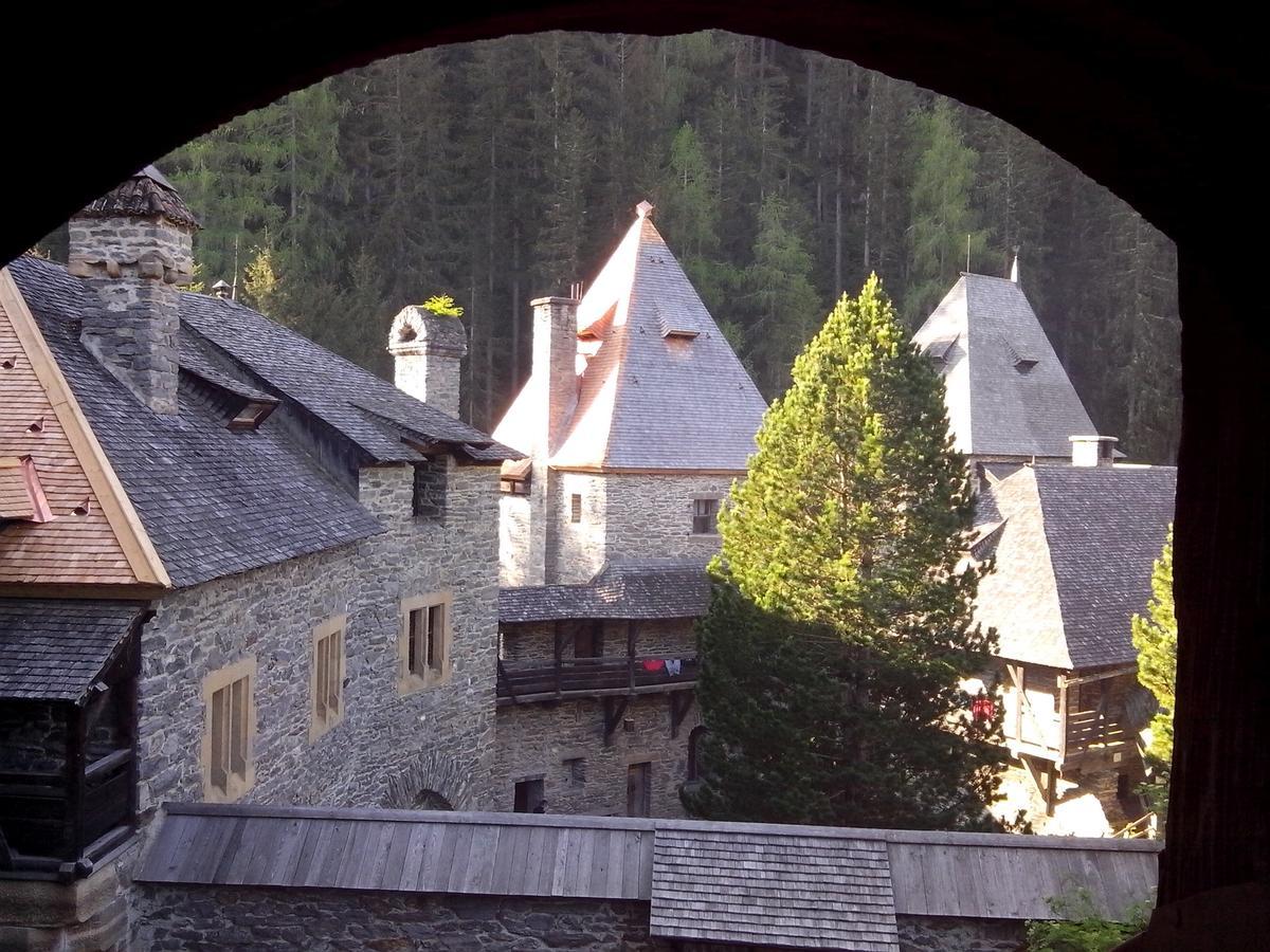 Burg Finstergrun Albergue Ramingstein Exterior foto